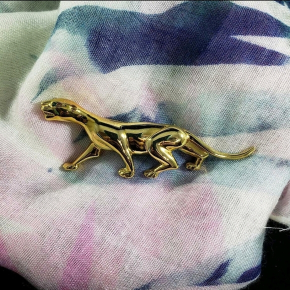 Vintage Nina Ricci Gold Tone Pin Of Cougar With Crystal Eye - Picture 1 of 4